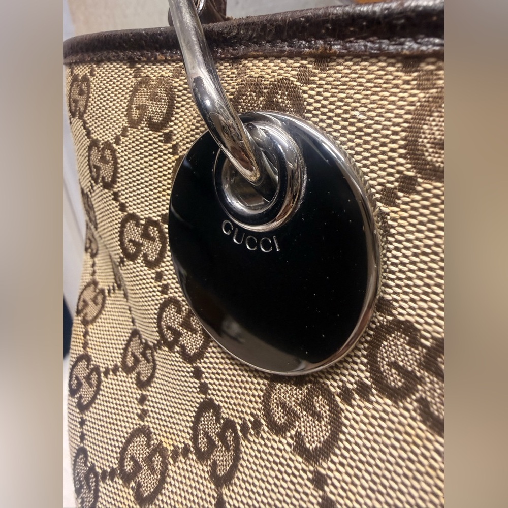 GUCCI-120836 002058 Beige Monogram Canvas Tote with Brown Leather Handle - Picture 6 of 14